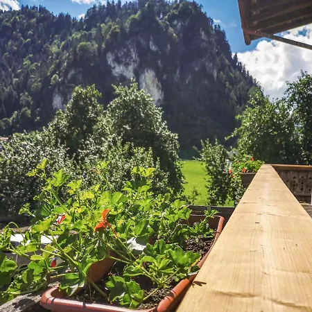 Kainer By Interhome 度假居 齐勒谷地施特拉斯