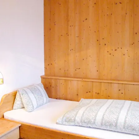 Kainer By Interhome 度假居 齐勒谷地施特拉斯